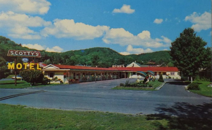 Scottys Motel - Old Postcard (newer photo)